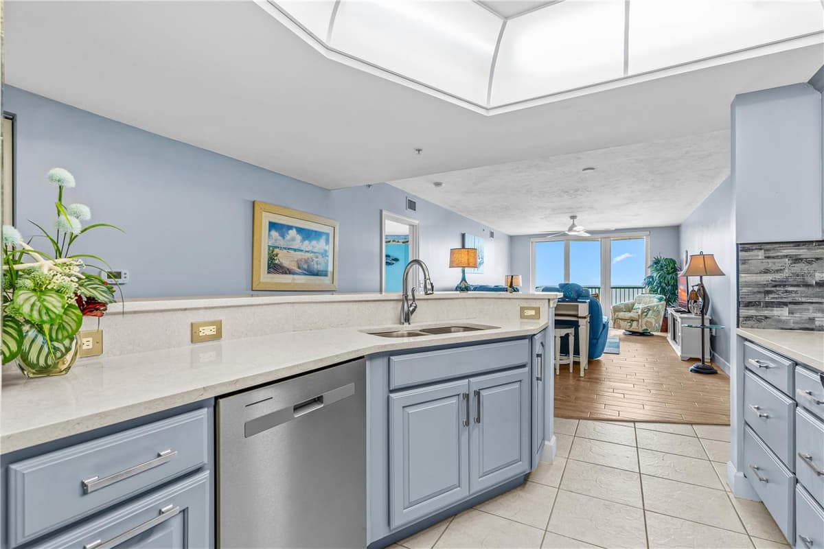 2055 ATLANTIC AVENUE — photo 13 of 51