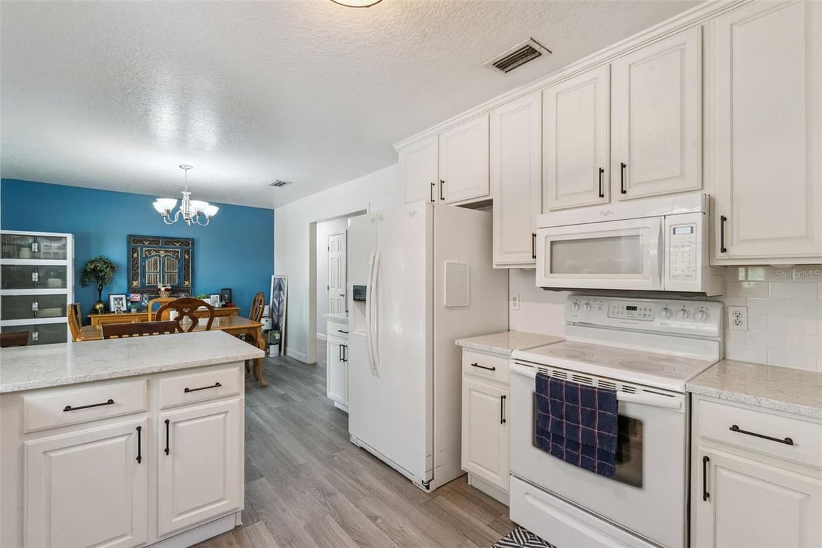 5500 VENTURA ACRES ROAD — photo 9 of 39