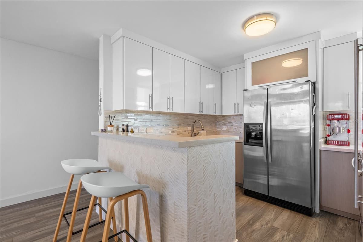 Castillos Del Mar LAURO PIÑERO — photo 7 of 29