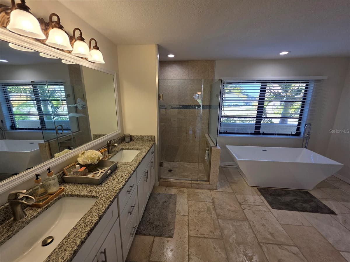 13 SEAWARD CIRCLE — photo 23 of 45