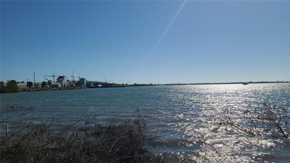 13 SEAWARD CIRCLE — photo 27 of 45