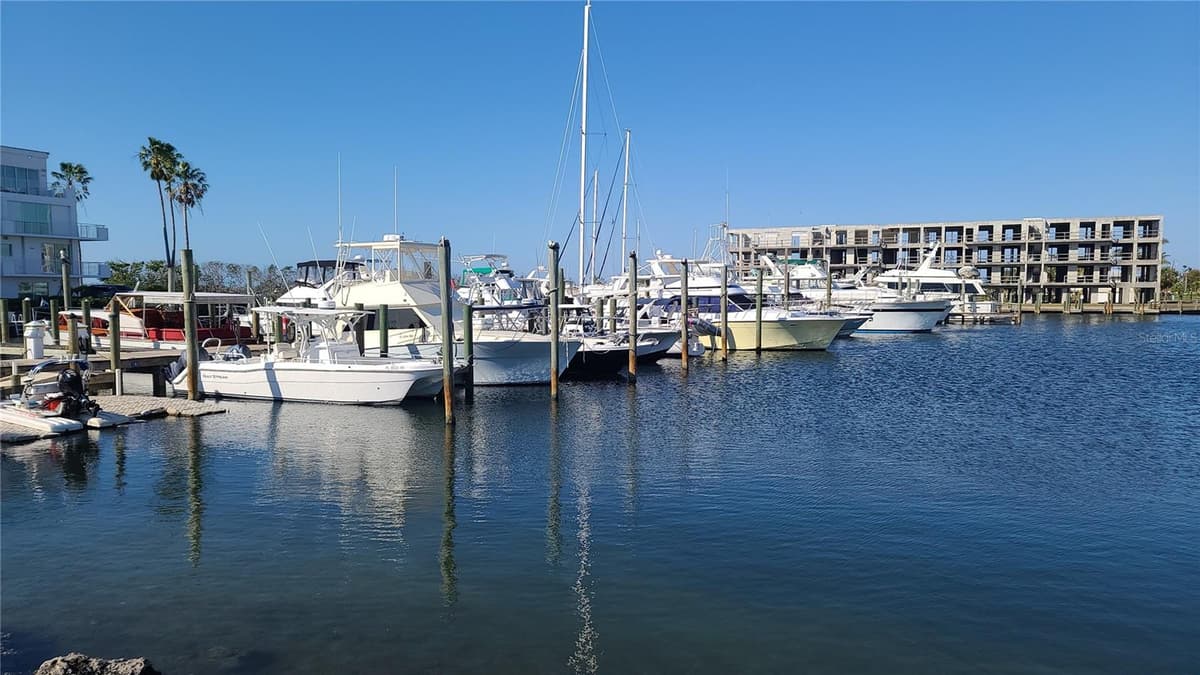 13 SEAWARD CIRCLE — photo 7 of 45
