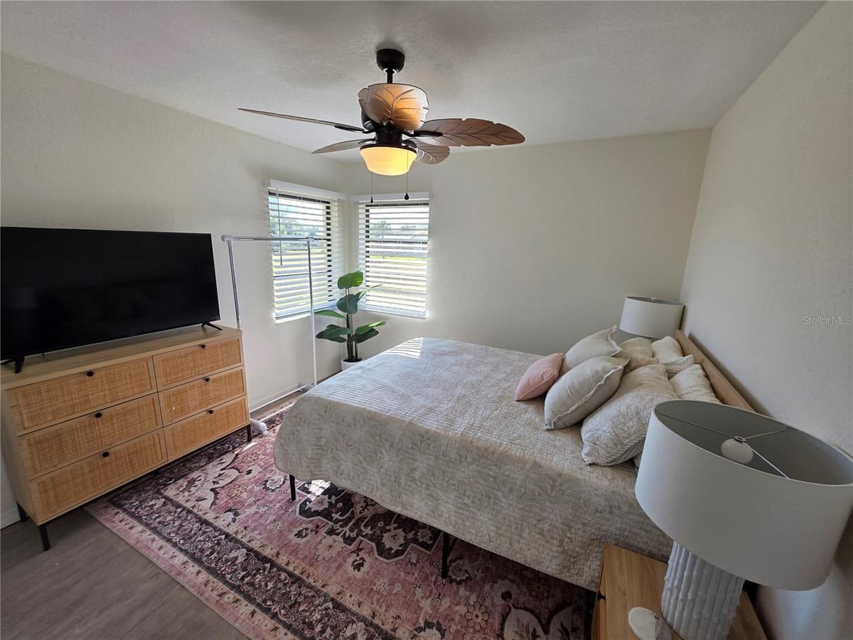 13 SEAWARD CIRCLE — photo 12 of 45
