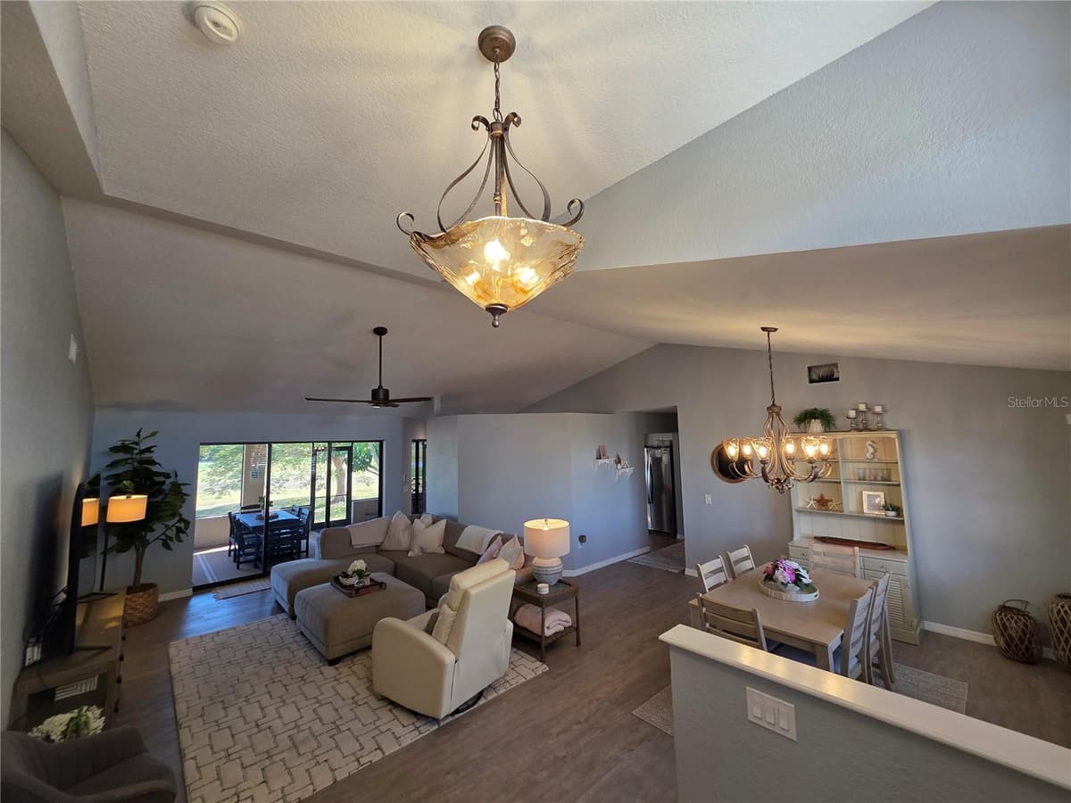 13 SEAWARD CIRCLE — photo 14 of 45