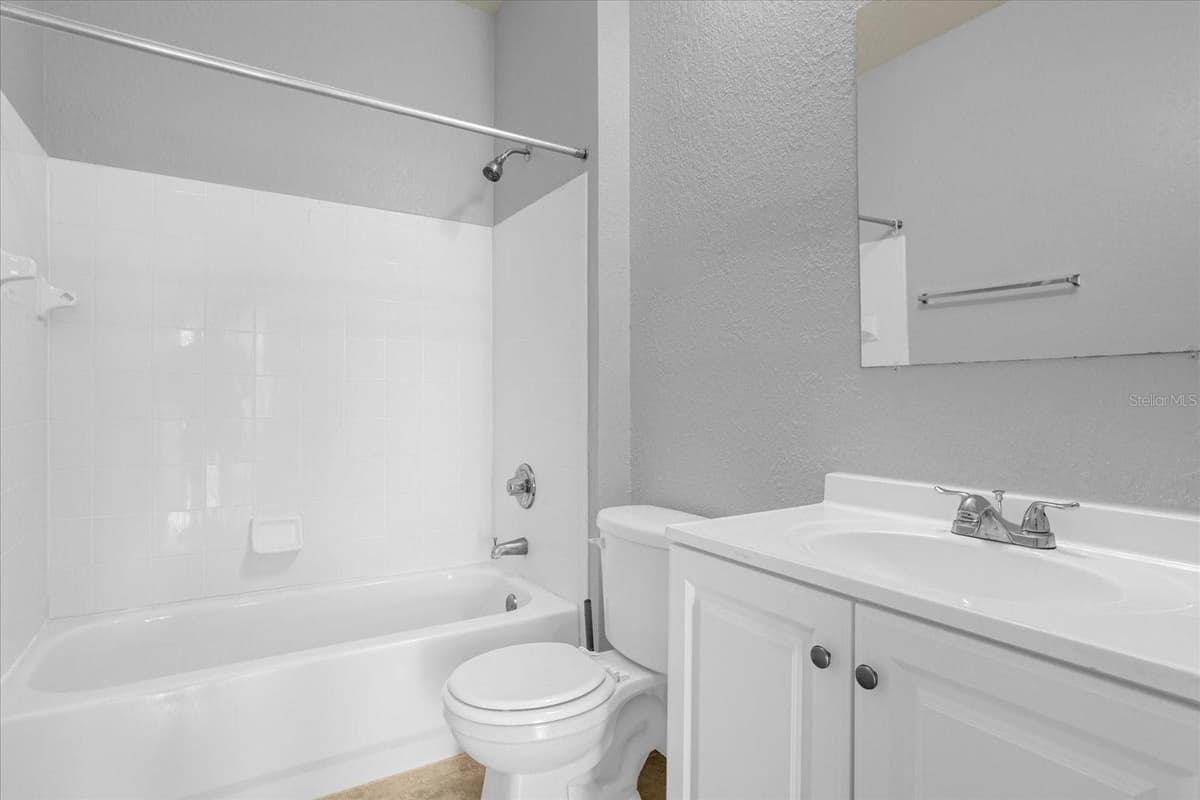 102 VISTA VERDI CIRCLE — photo 17 of 21