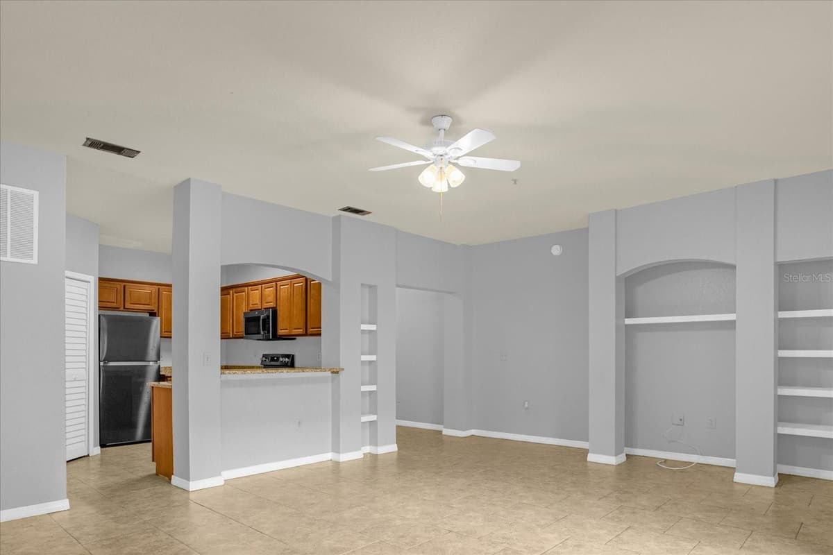 102 VISTA VERDI CIRCLE — photo 5 of 21