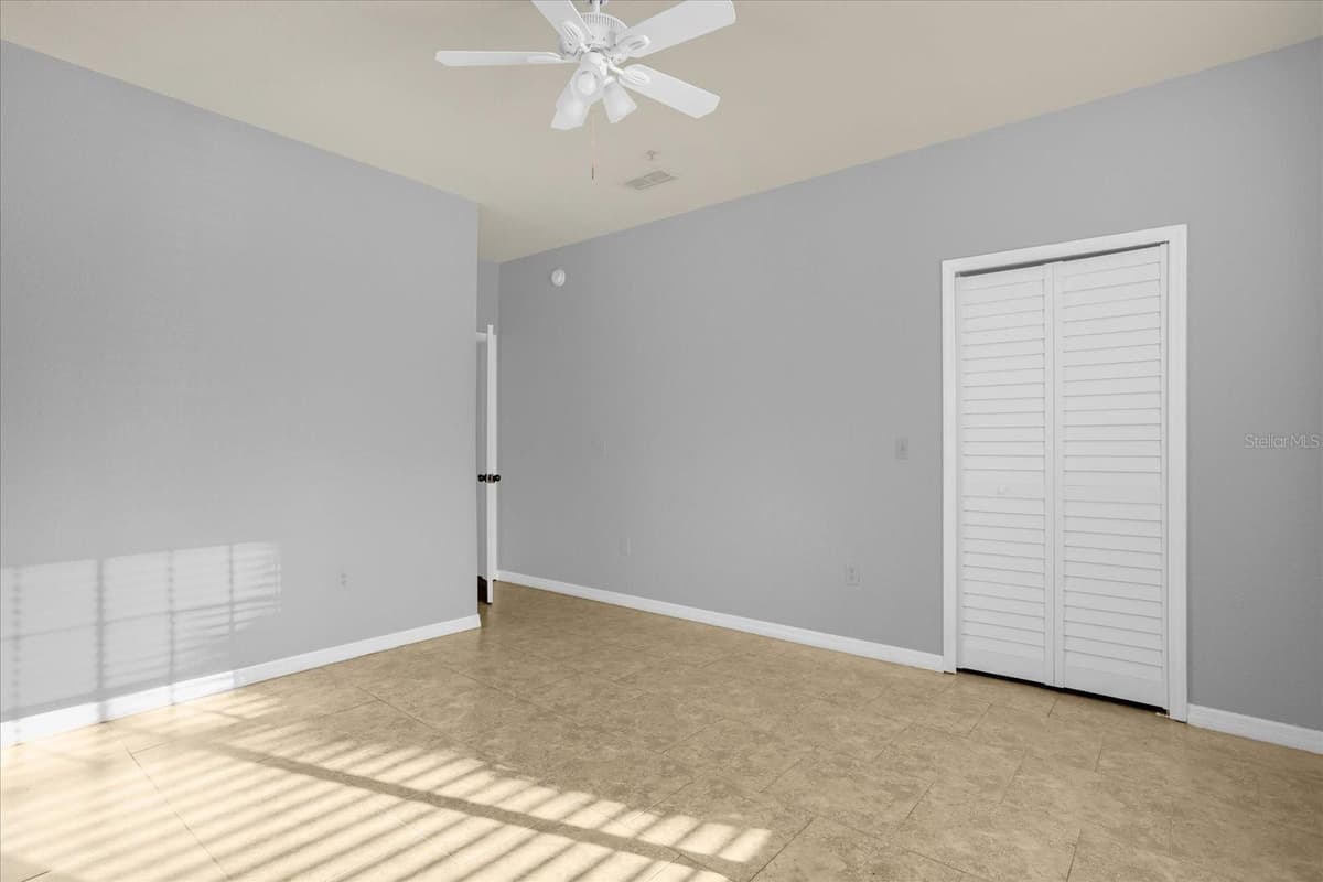 102 VISTA VERDI CIRCLE — photo 11 of 21