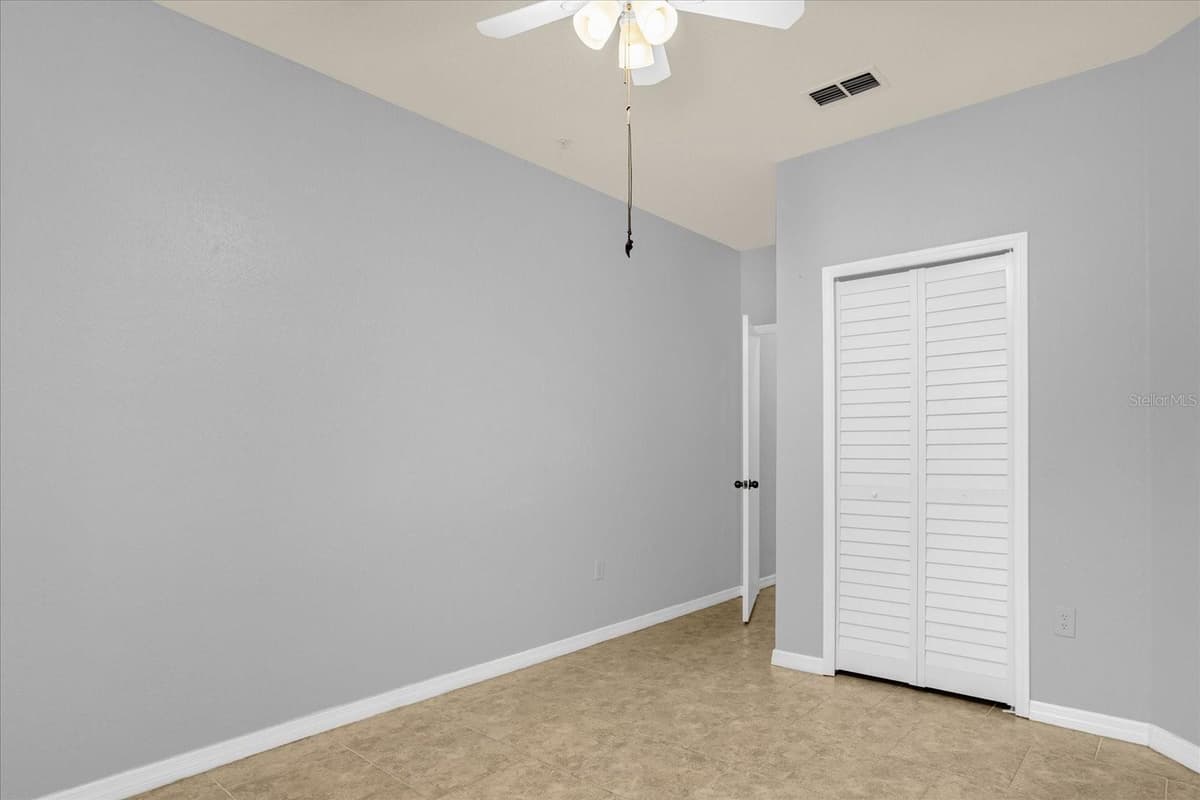 102 VISTA VERDI CIRCLE — photo 15 of 21