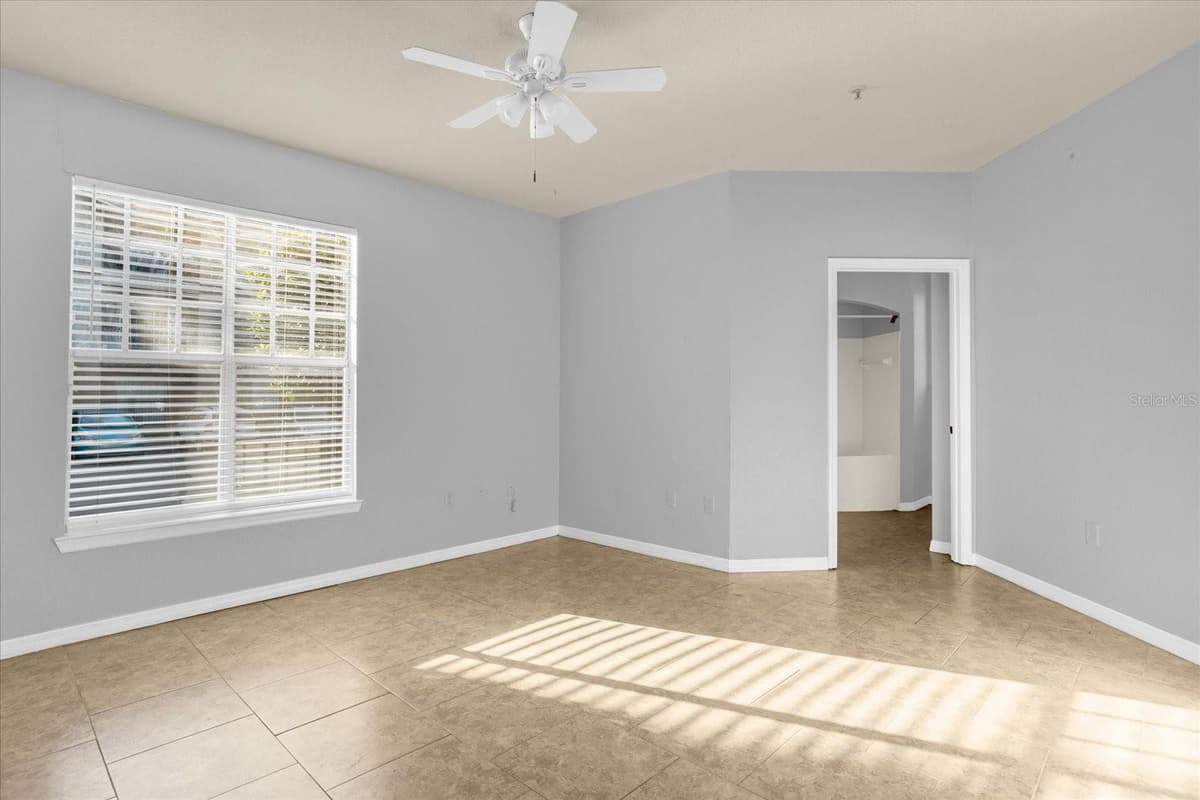 102 VISTA VERDI CIRCLE — photo 10 of 21