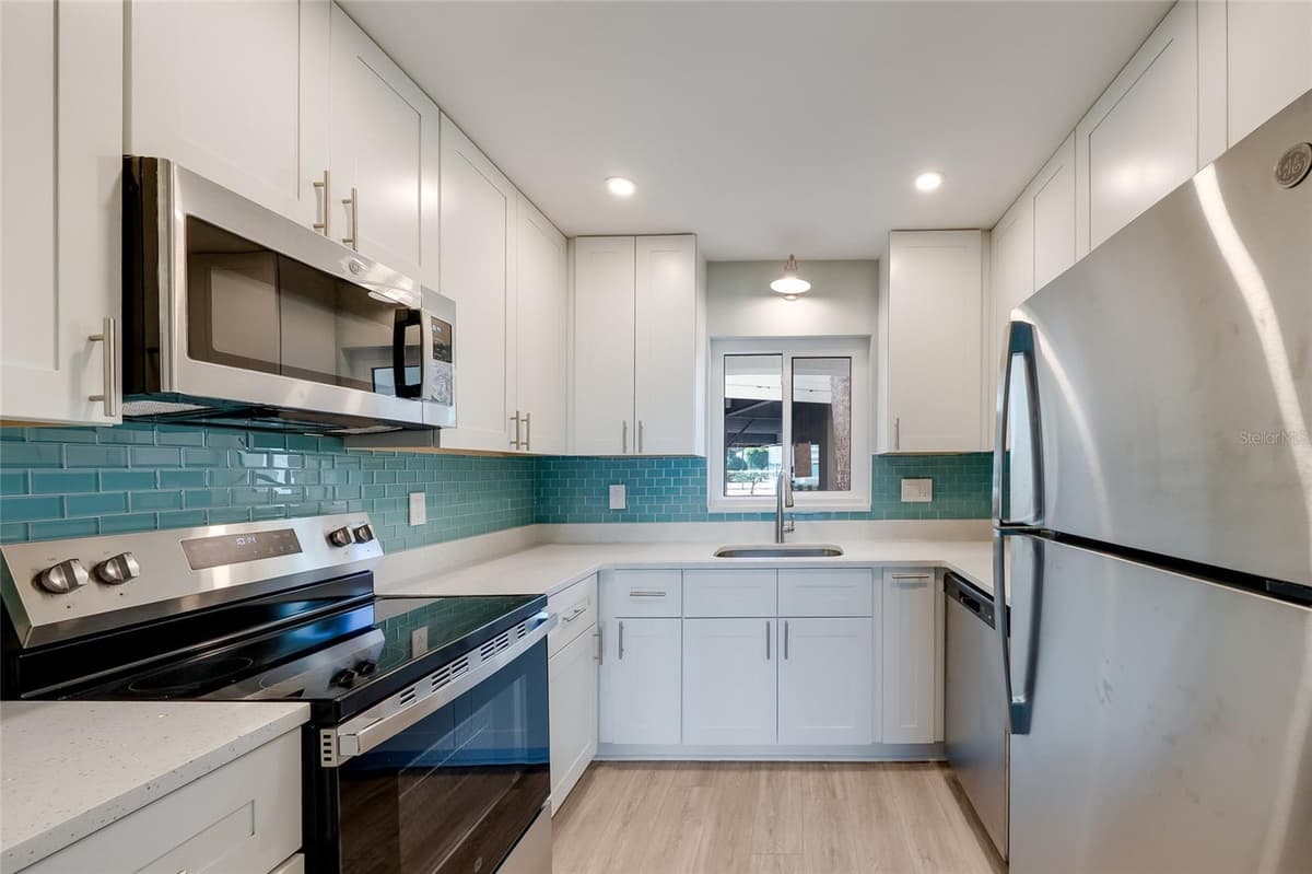 6300 FLOTILLA DRIVE — photo 6 of 43