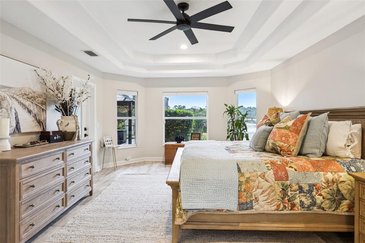 7648 LAKE ANGELINA DRIVE — photo 11 of 49