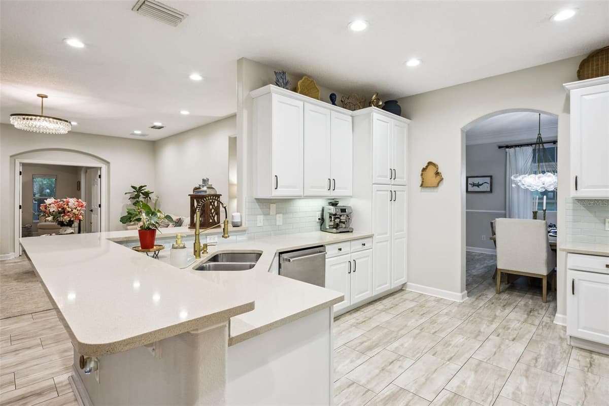 7648 LAKE ANGELINA DRIVE — photo 19 of 49