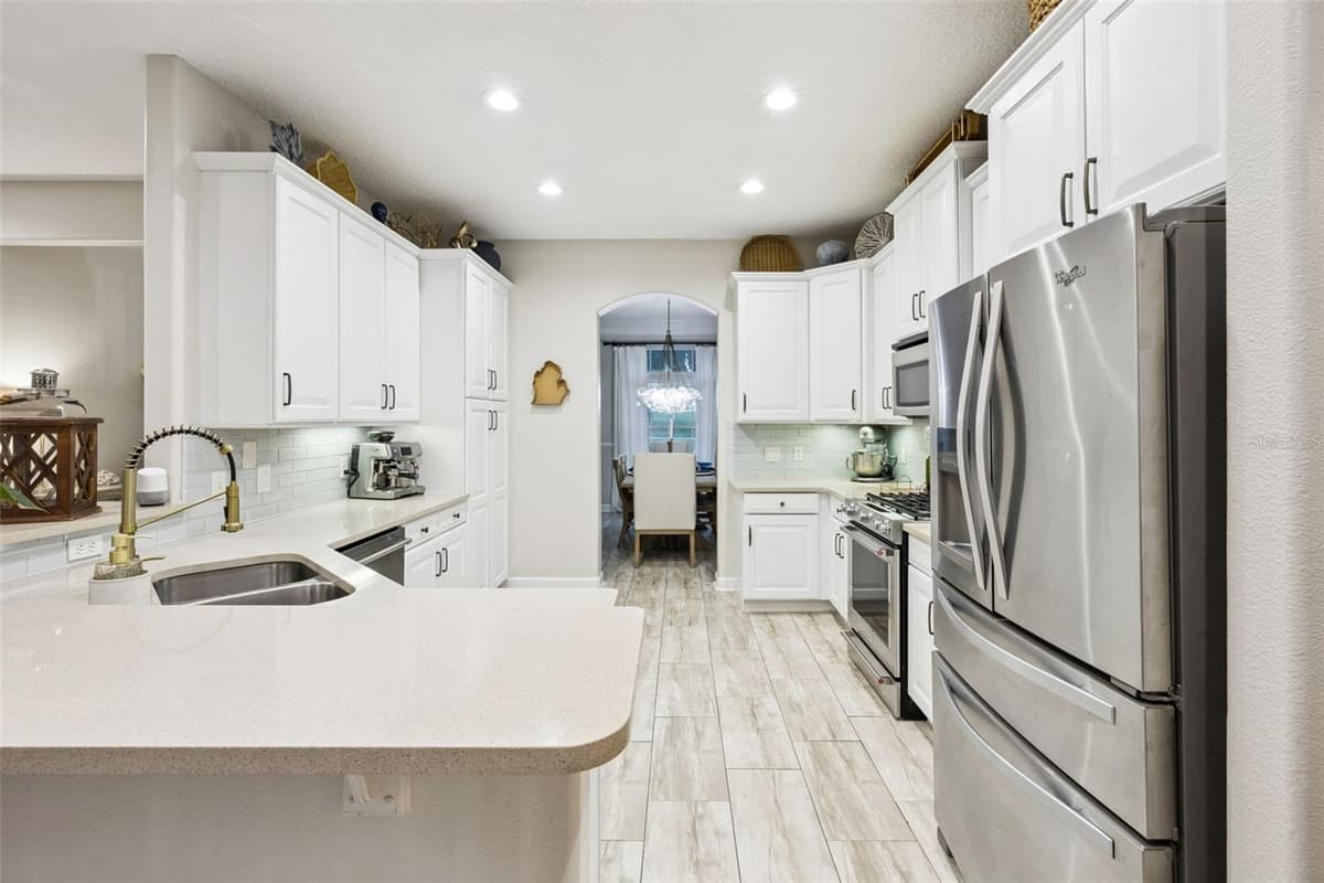 7648 LAKE ANGELINA DRIVE — photo 18 of 49