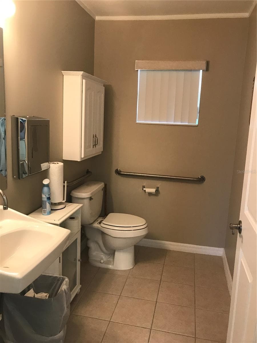 1334 SEMORAN BOULEVARD — photo 17 of 42