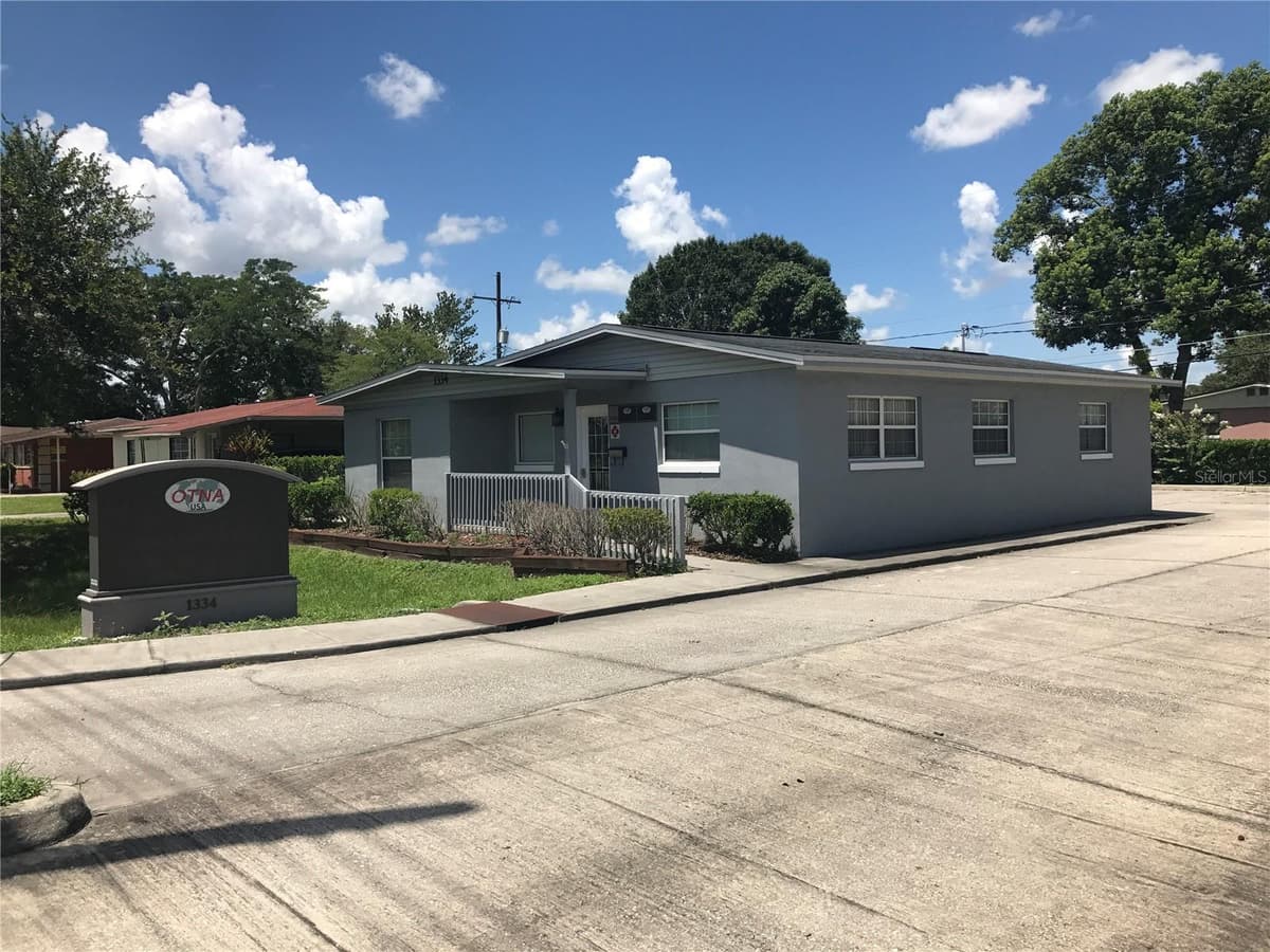1334 SEMORAN BOULEVARD — photo 35 of 42