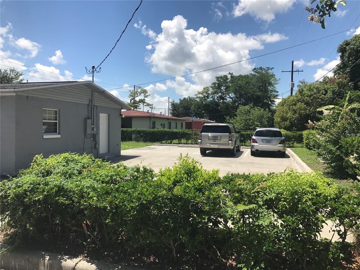 1334 SEMORAN BOULEVARD — photo 37 of 42