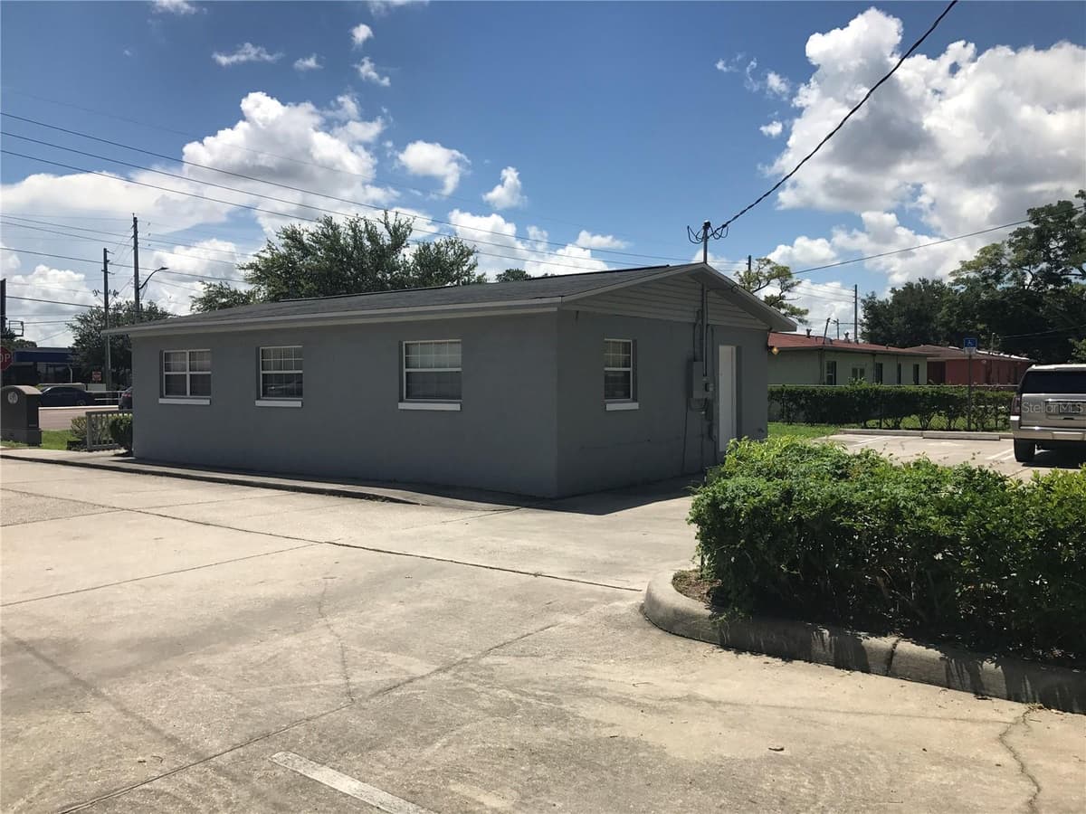 1334 SEMORAN BOULEVARD — photo 38 of 42
