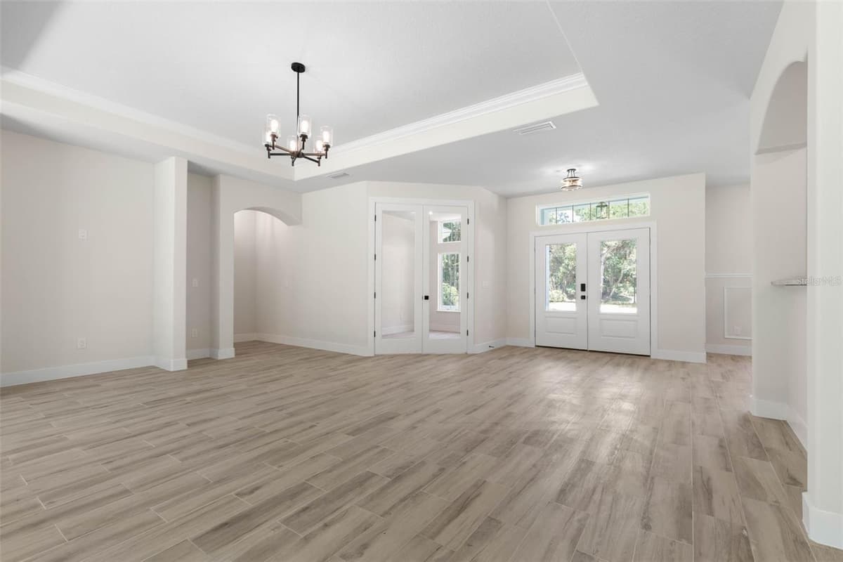 73 BRIDLE RIDGE COURT — photo 4 of 90