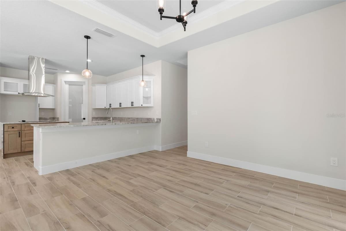 73 BRIDLE RIDGE COURT — photo 19 of 90