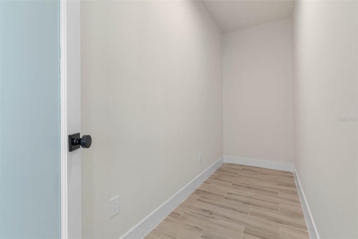 73 BRIDLE RIDGE COURT — photo 22 of 90