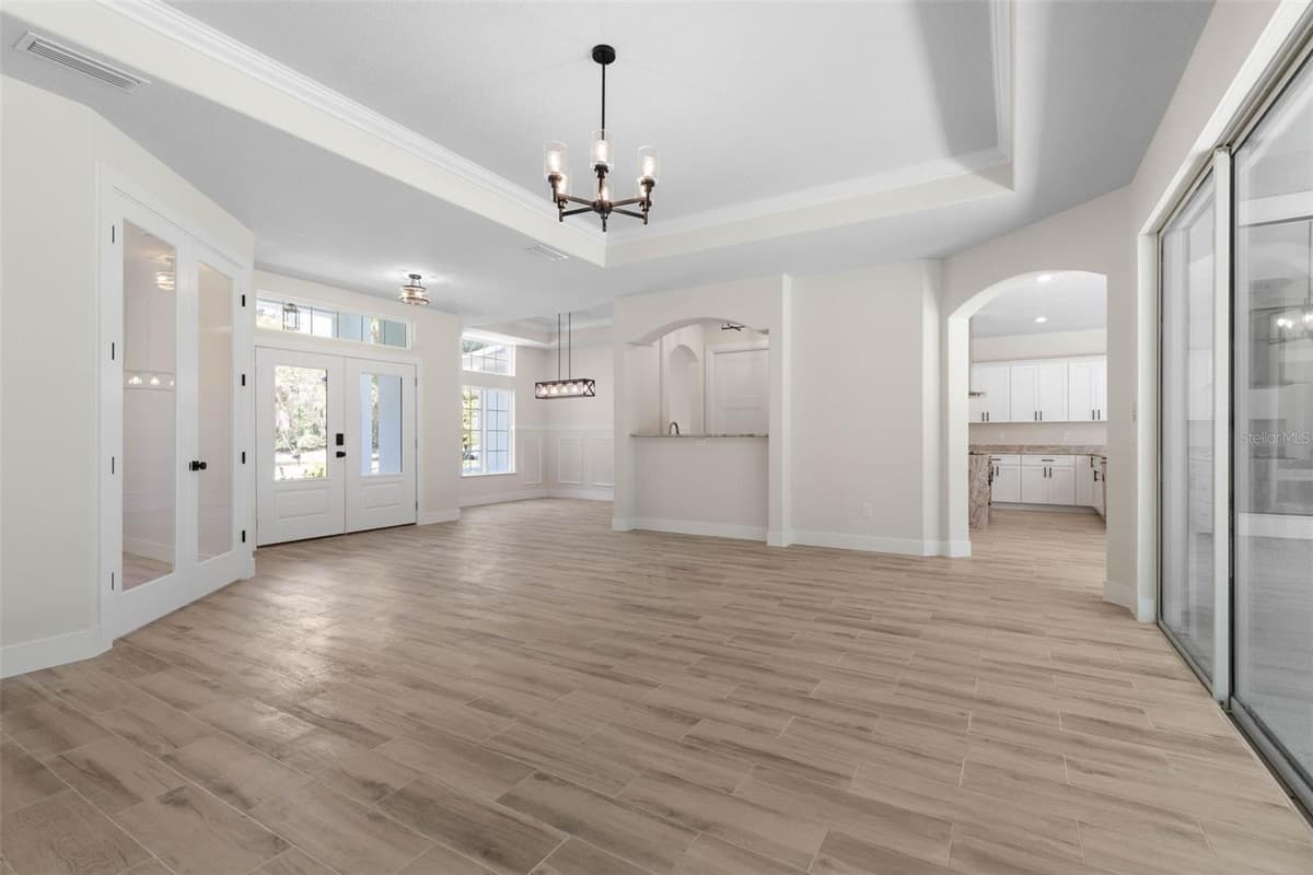 73 BRIDLE RIDGE COURT — photo 3 of 90