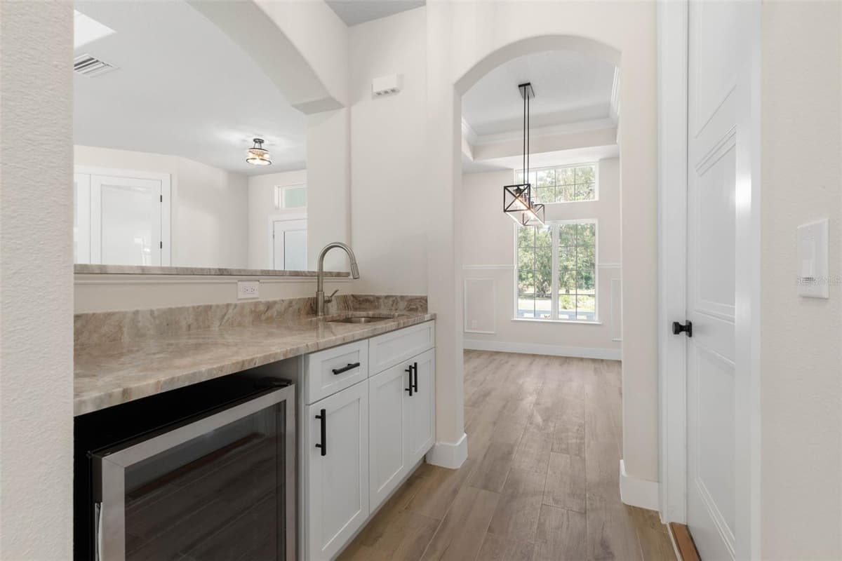 73 BRIDLE RIDGE COURT — photo 11 of 90