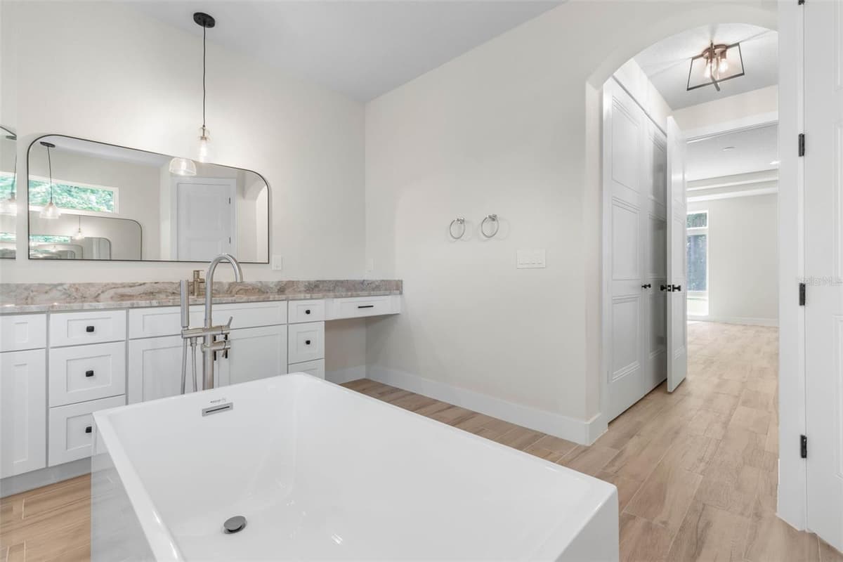 73 BRIDLE RIDGE COURT — photo 31 of 90