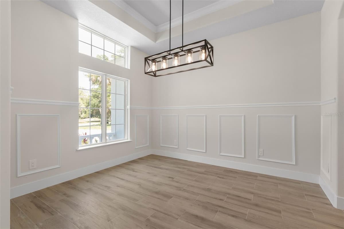 73 BRIDLE RIDGE COURT — photo 8 of 90