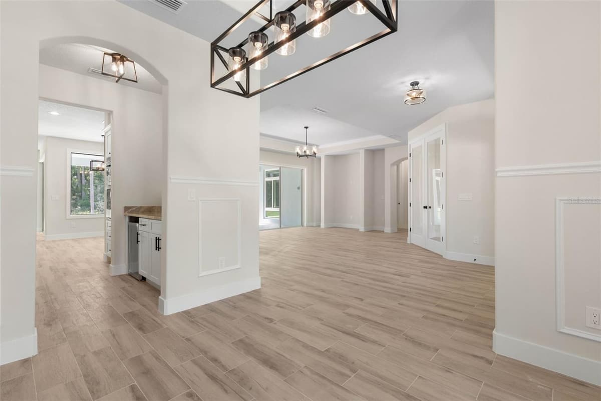 73 BRIDLE RIDGE COURT — photo 9 of 90