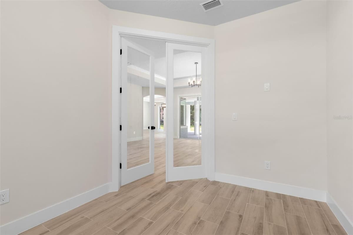 73 BRIDLE RIDGE COURT — photo 37 of 90