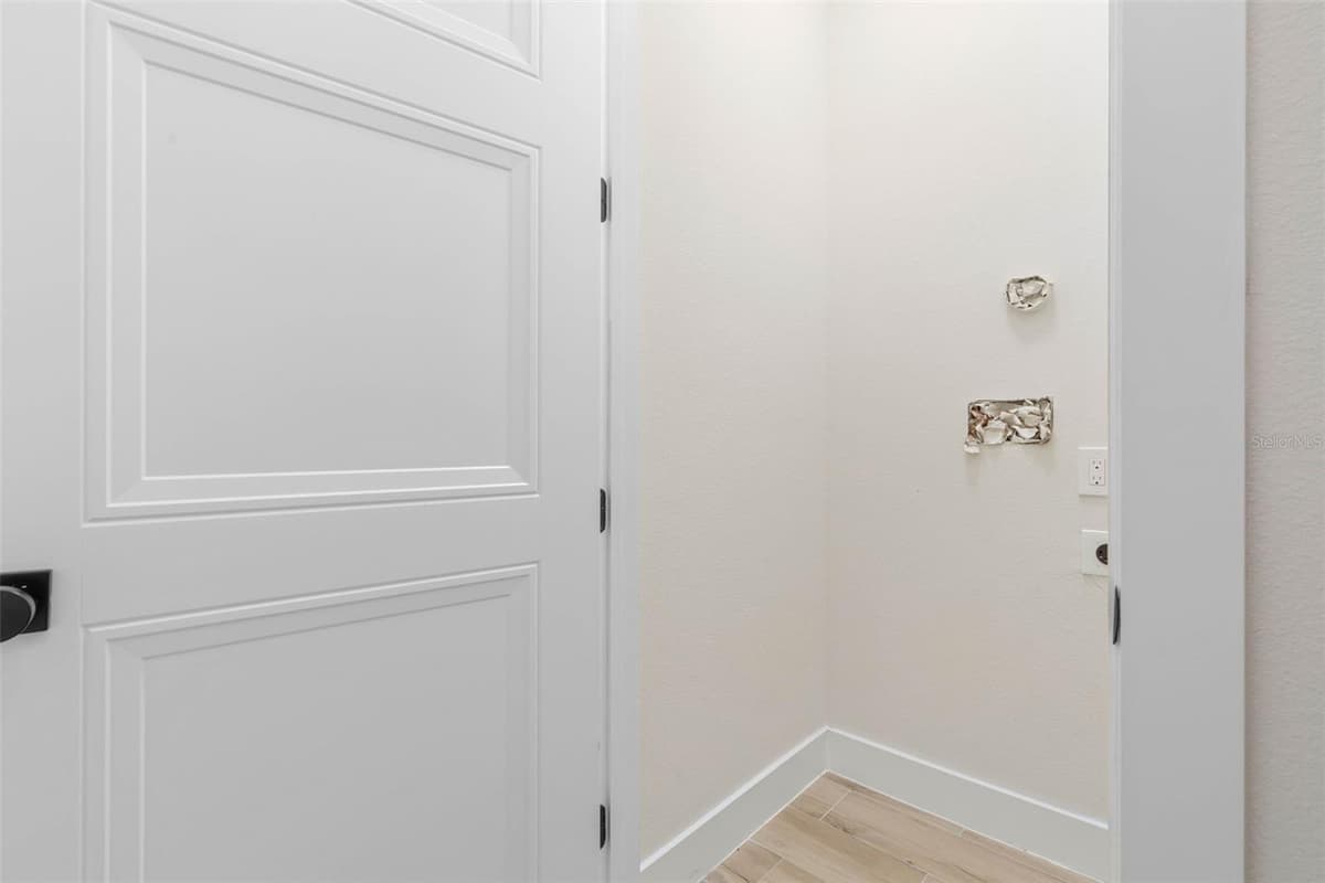73 BRIDLE RIDGE COURT — photo 36 of 90