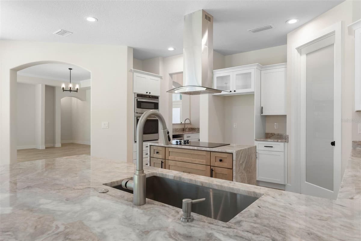 73 BRIDLE RIDGE COURT — photo 20 of 90