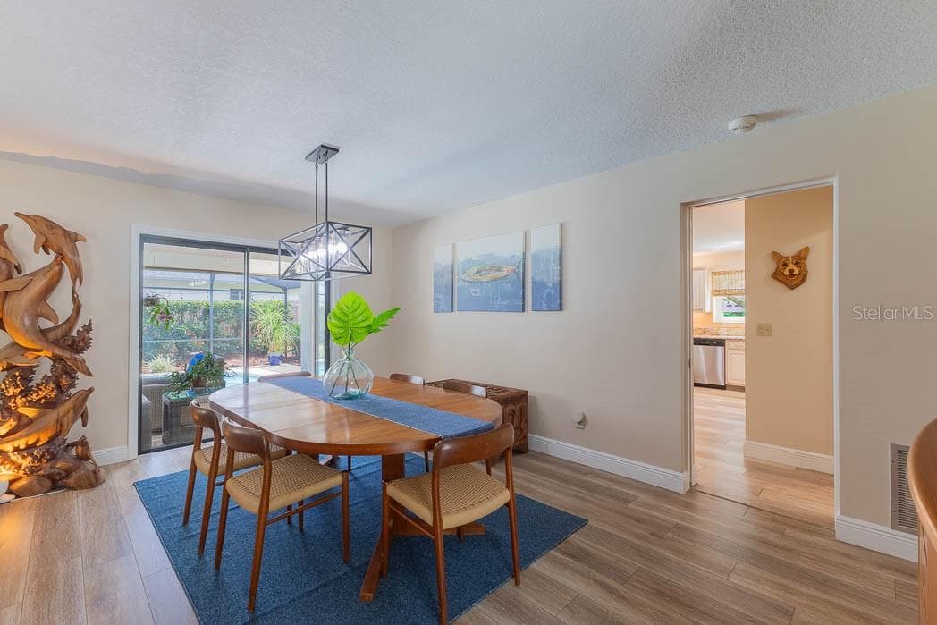 403 TIMBER RIDGE DRIVE — photo 17 of 49
