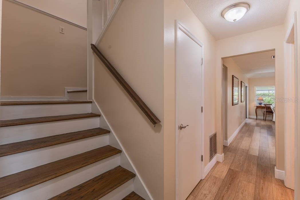 403 TIMBER RIDGE DRIVE — photo 30 of 49