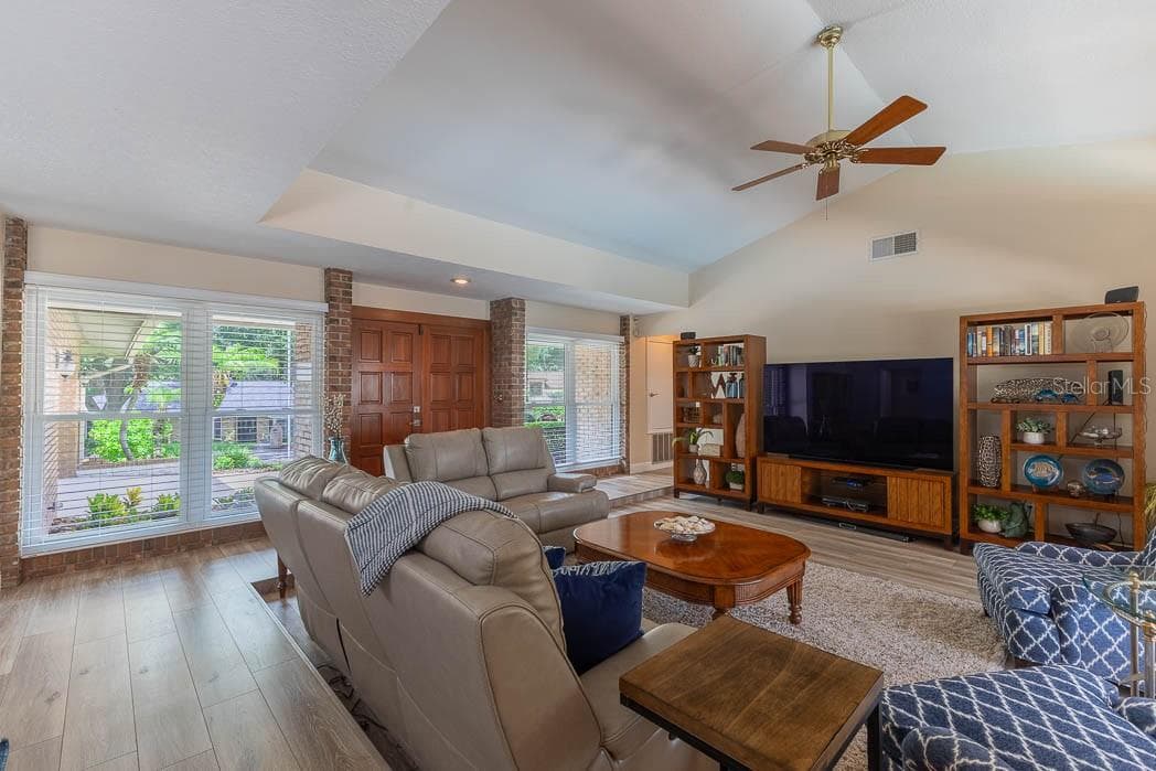 403 TIMBER RIDGE DRIVE — photo 15 of 49