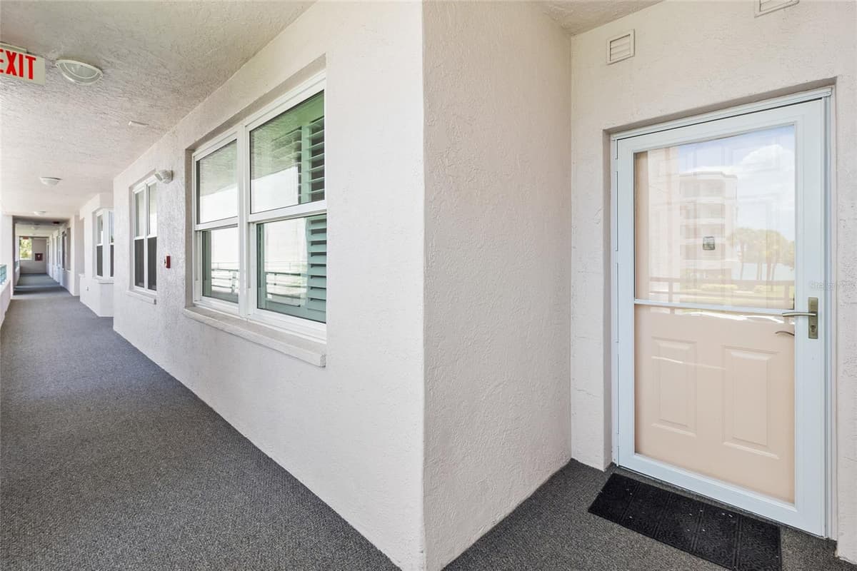 8021 SAILBOAT KEY BOULEVARD — photo 4 of 48