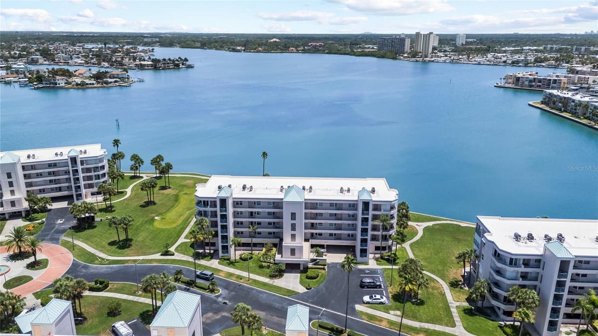 8021 SAILBOAT KEY BOULEVARD — photo 39 of 48
