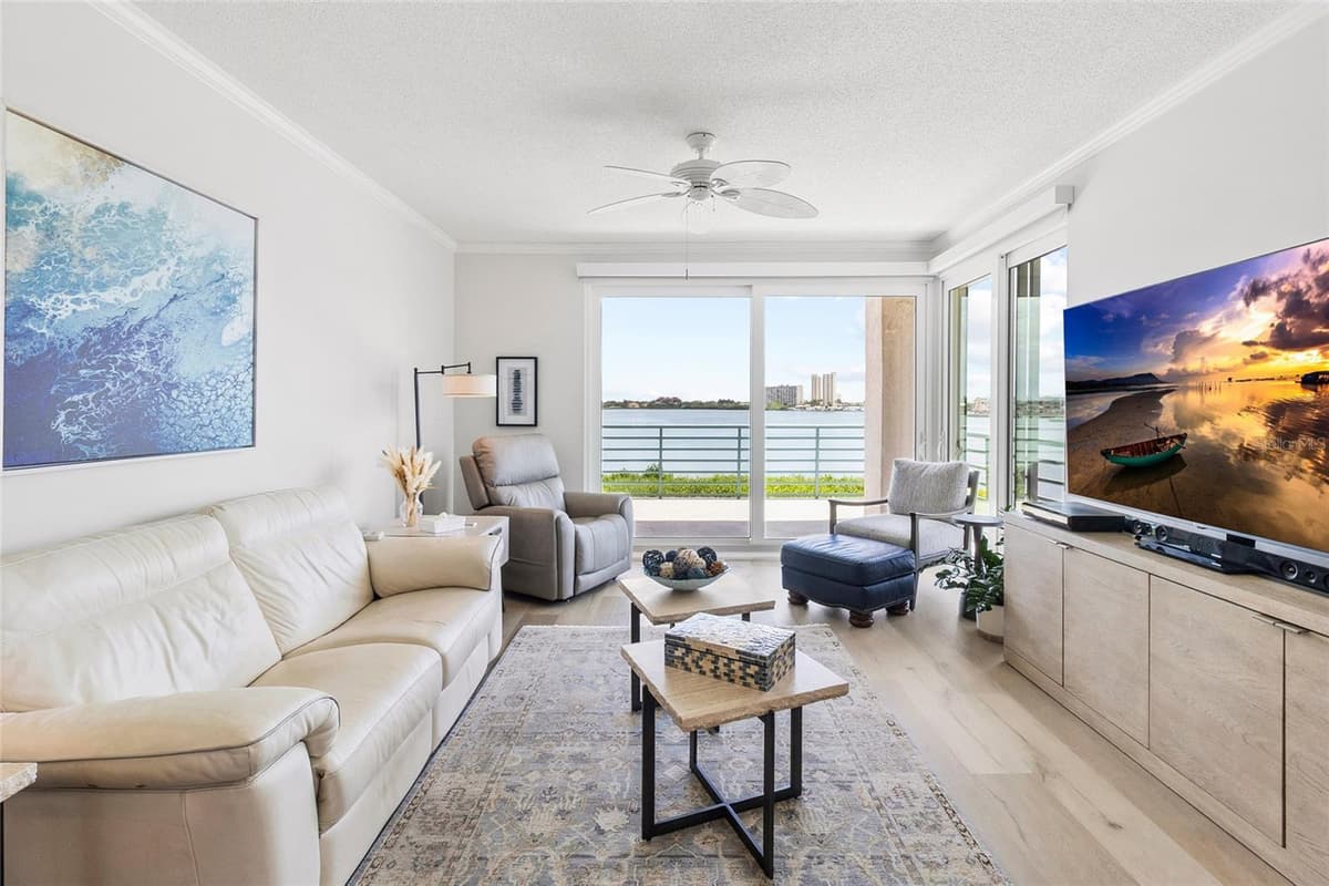 8021 SAILBOAT KEY BOULEVARD — photo 17 of 48
