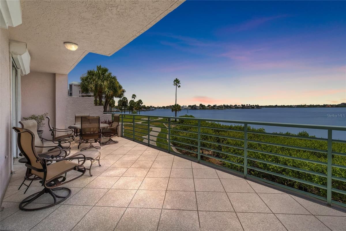 8021 SAILBOAT KEY BOULEVARD — photo 2 of 48
