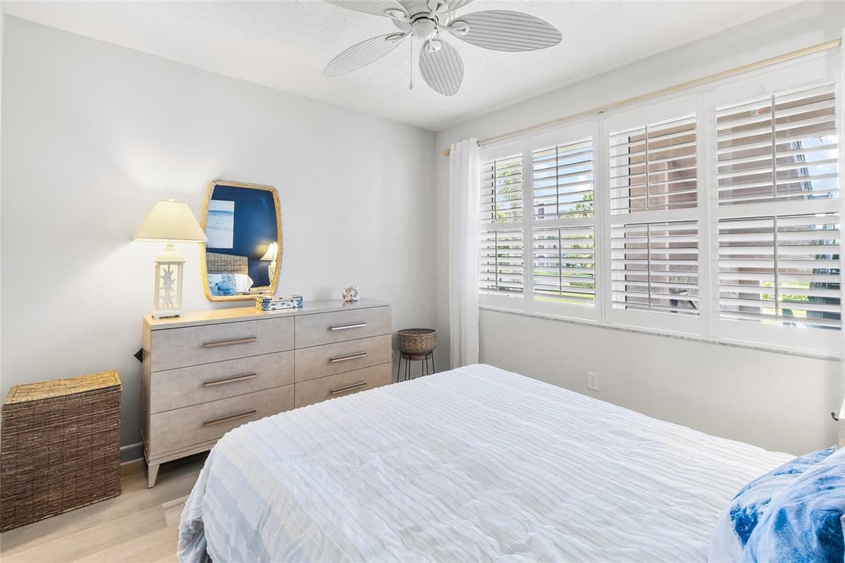 8021 SAILBOAT KEY BOULEVARD — photo 26 of 48