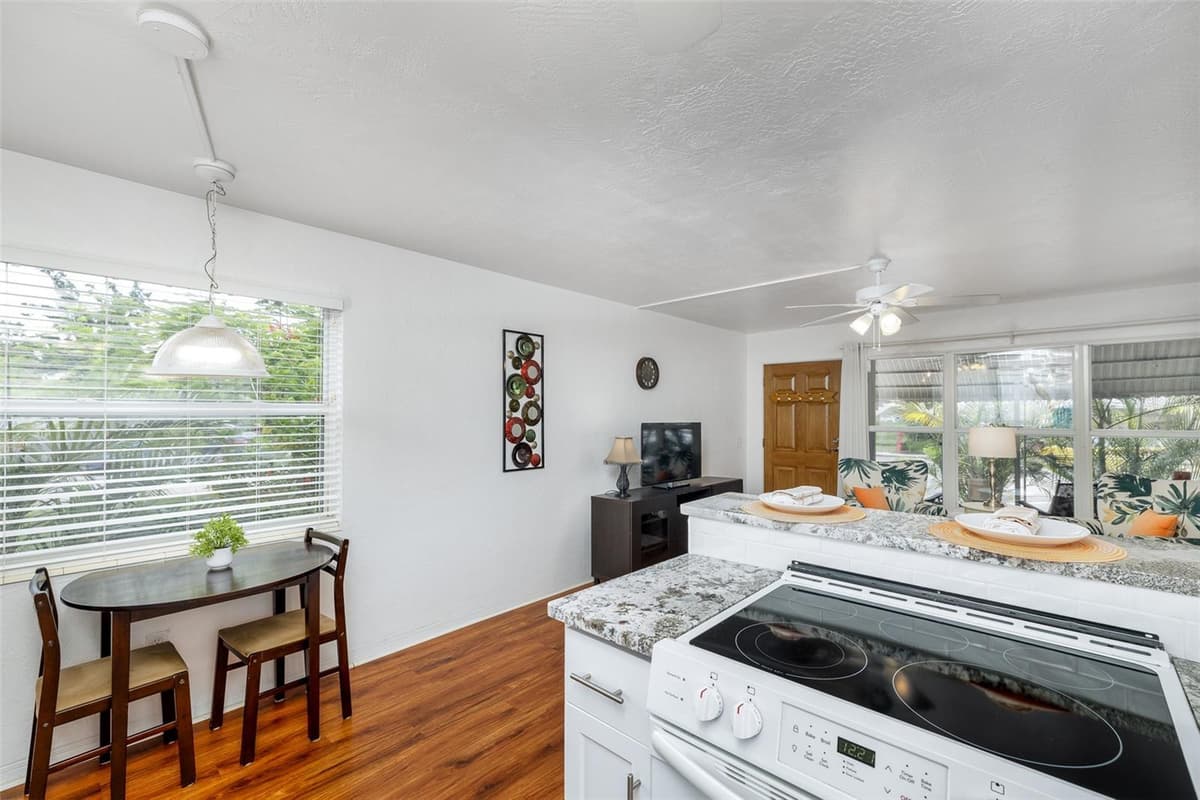 4154 56TH STREET — photo 7 of 19