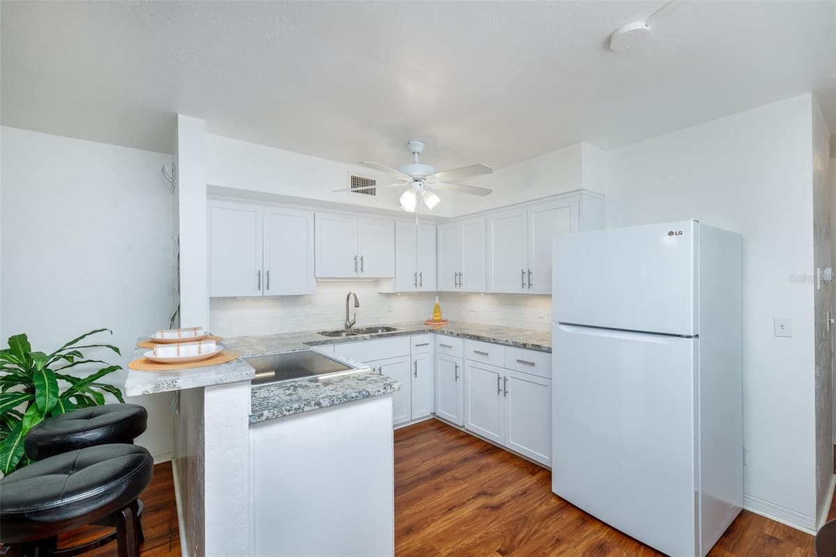4154 56TH STREET — photo 8 of 19