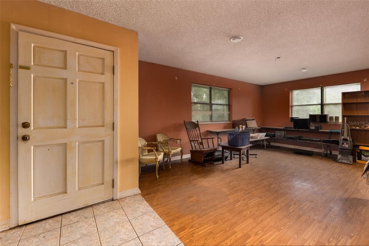 276 TABERNACLE GLEN — photo 12 of 15