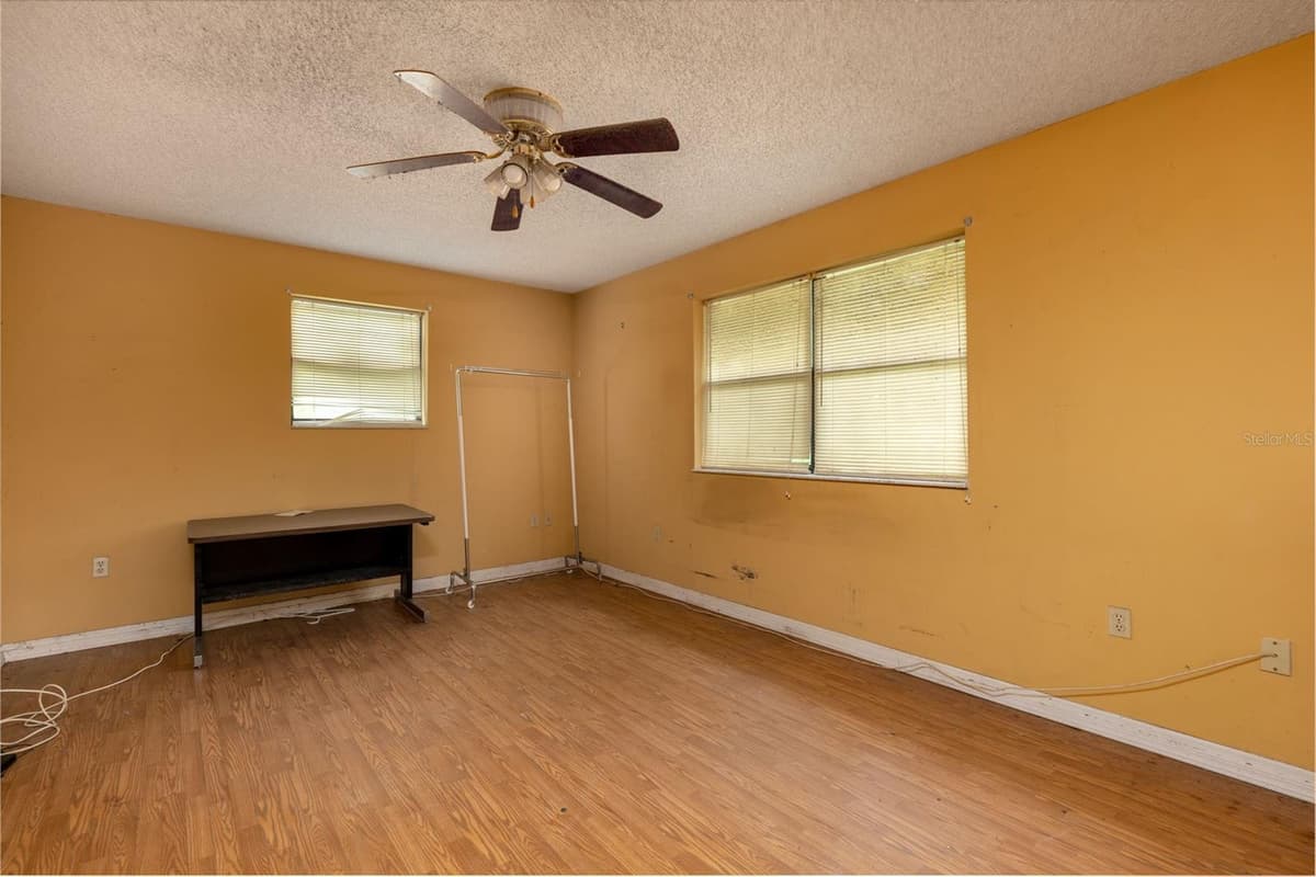 276 TABERNACLE GLEN — photo 13 of 15