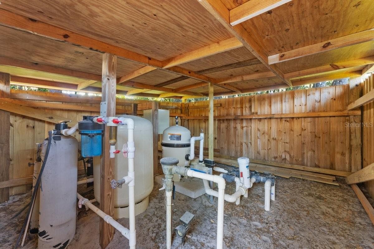 590 LAKE WINNEMISSETT DRIVE — photo 45 of 79