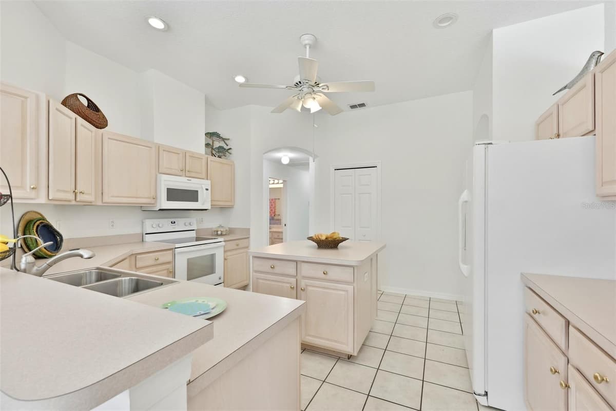 2224 PLATINUM DRIVE — photo 18 of 56
