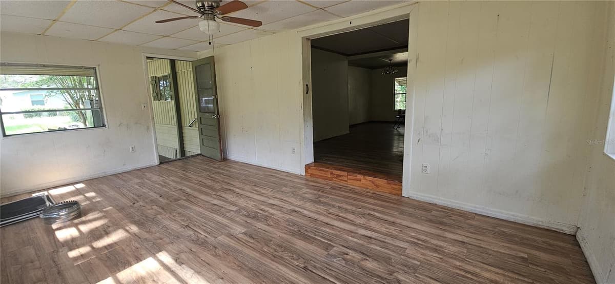 107 APACHE AVENUE — photo 2 of 24