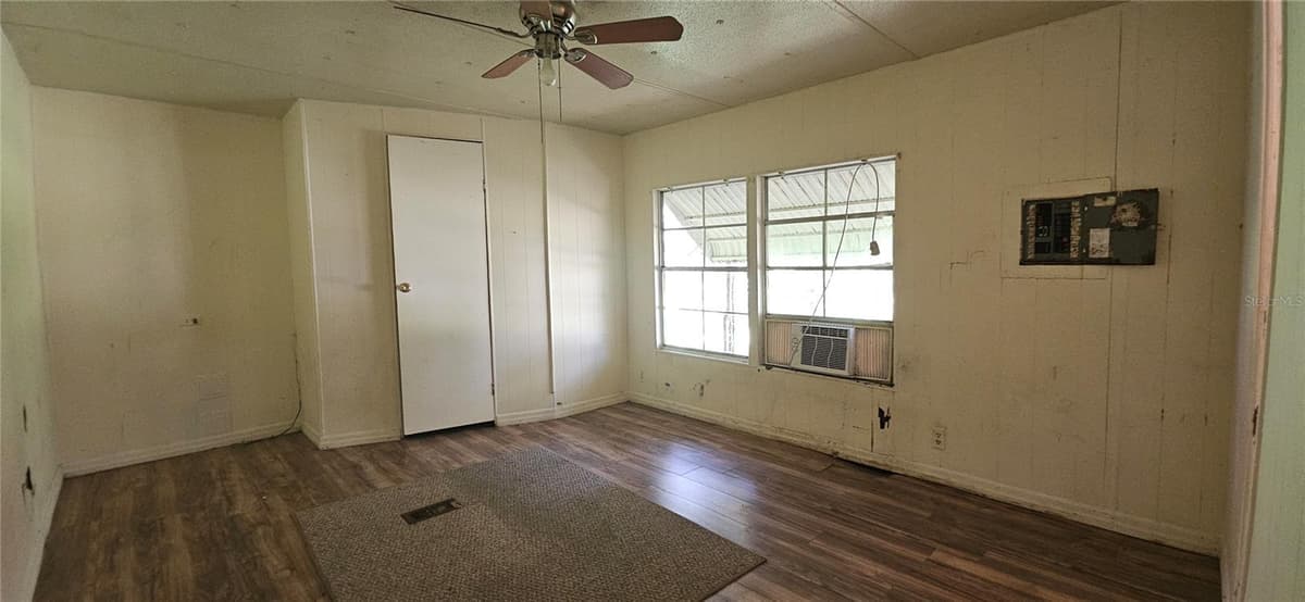 107 APACHE AVENUE — photo 15 of 24