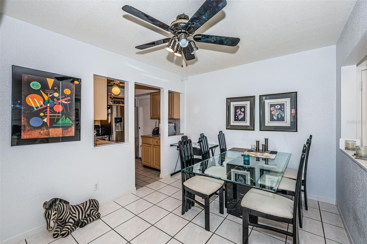10365 PARADISE BOULEVARD — photo 13 of 46