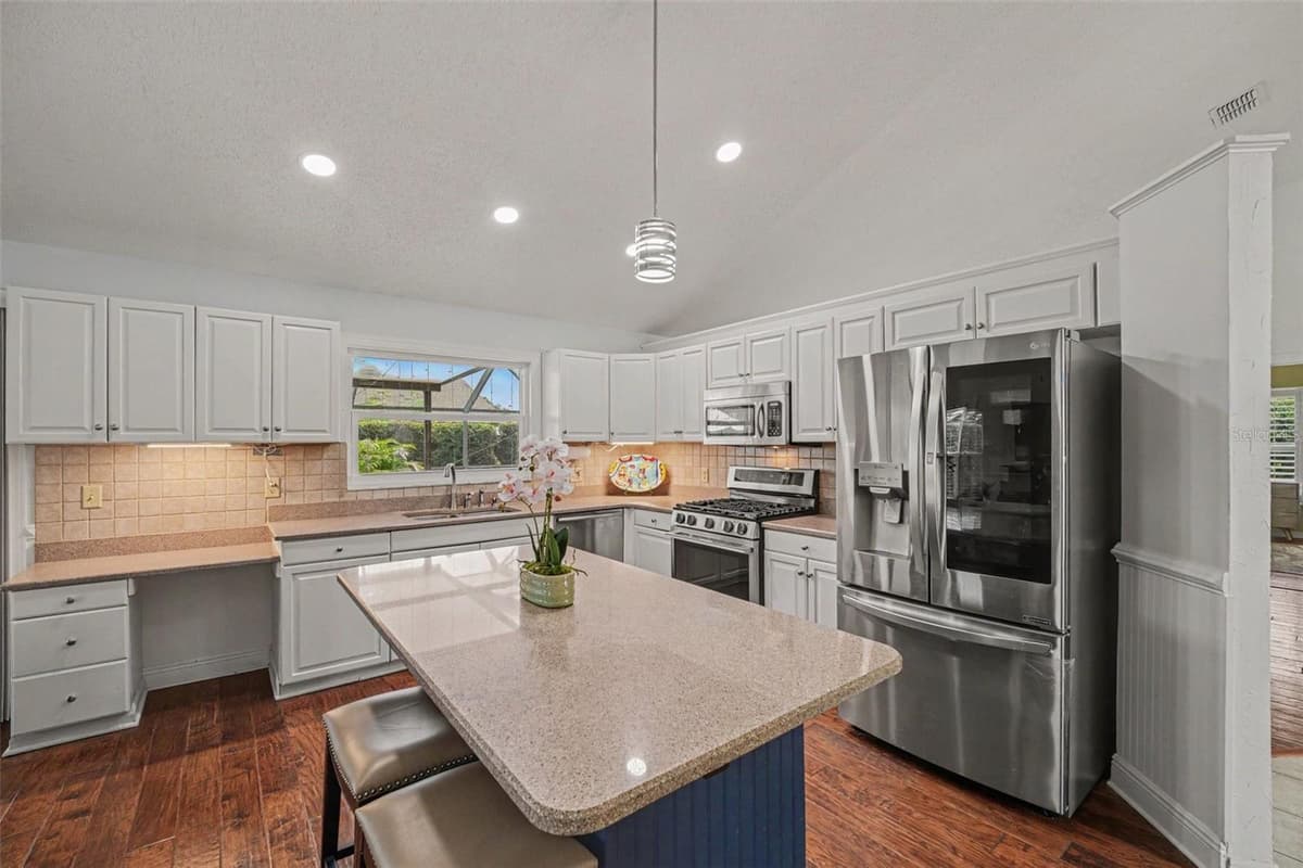 927 JAMESTOWN DRIVE — photo 13 of 40